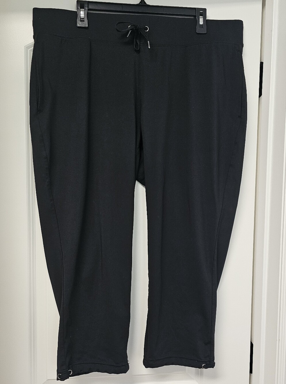 90 Degree By Reflex Black Drawstring Capri